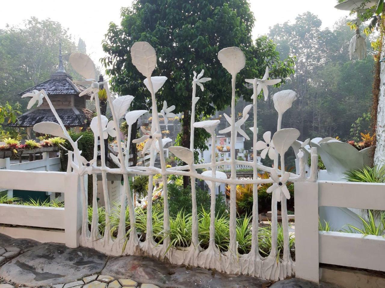 Banthorphan Resort Sangkhla Buri Buitenkant foto
